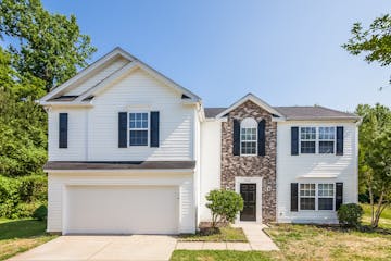 1906 Waters Trail Dr Charlotte, NC 28216